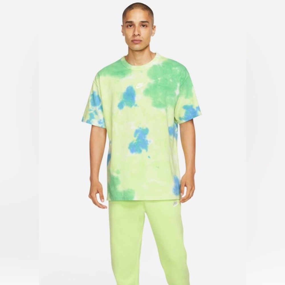Nike Sportswear Premium Essentials Tie-Dye T-shirt Medium NWOT